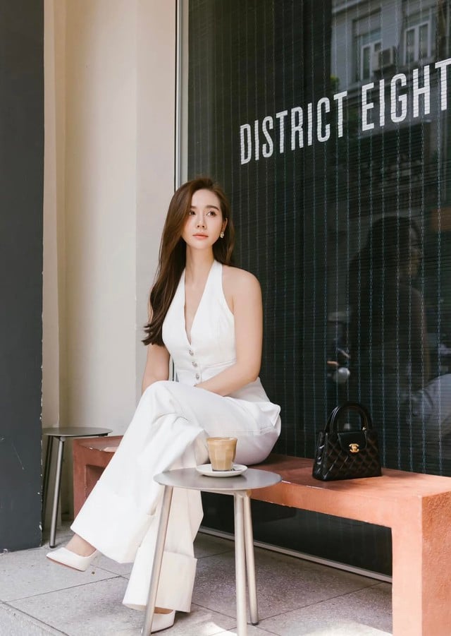 Những bộ Shbet999 com đăng nhập đồng màu giúp tổng thể trông cao ráo và thanh thoát hơn.