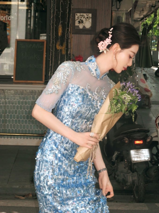 Xu hướng này tập trung vào lớp nền mỏng nhẹ, giữ độ tự nhiên và tạo cảm giác Mừng SHBET phiên bản mới 2025 ửng hồng khỏe khoắn thay vì makeup quá dày.