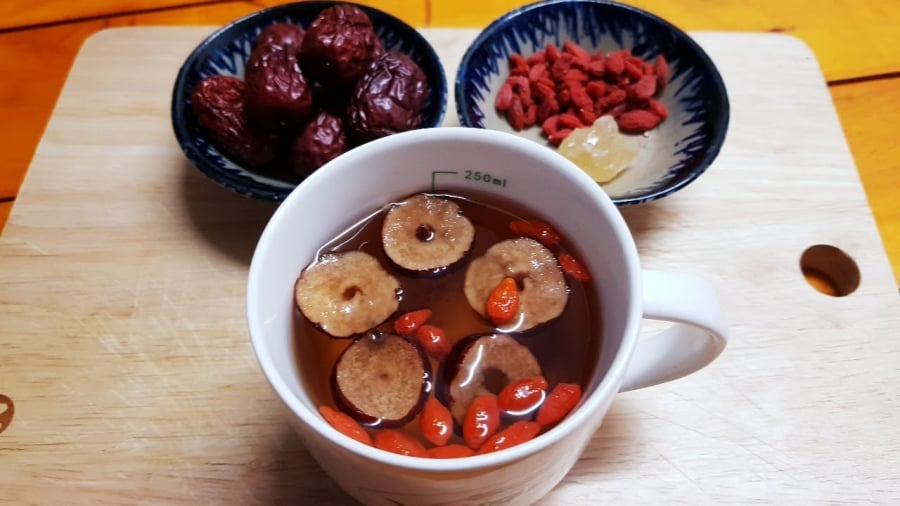 Trà táo đỏ kỷ tử được nhiều người yêu thích nhờ hương vị ngọt dịu và cảm giác dễ uống