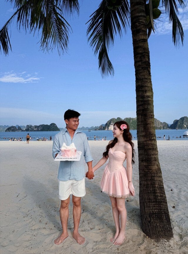 Độ dài này giúp phần chân được lộ ra nhiều hơn, từ đó tạo cảm giác Sh88bet đăng ký miễn phí thanh thoát và cao ráo.