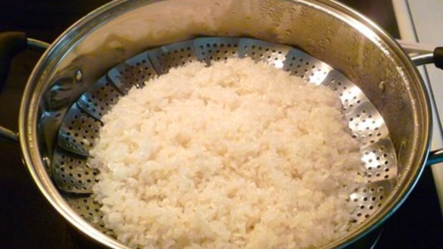 Ở gạo nếp tỷ lệ Amilopectin chiếm từ 98% trở lên còn ở gạo tẻ rất ít