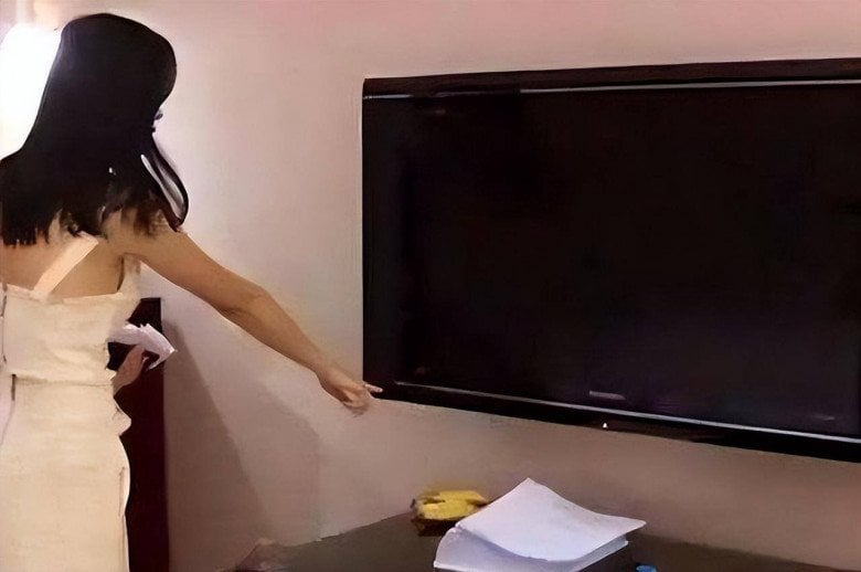 Các thiết bị quay lén ngày nay cũng hiện đại, tinh vi, kích thước nhỏ gọn rất khó phát hiện