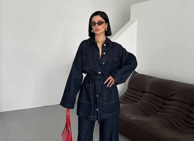 Những loại vải quá dày hoặc cứng thường khiến áo vest trở nên nặng nề và thiếu sự linh hoạt.