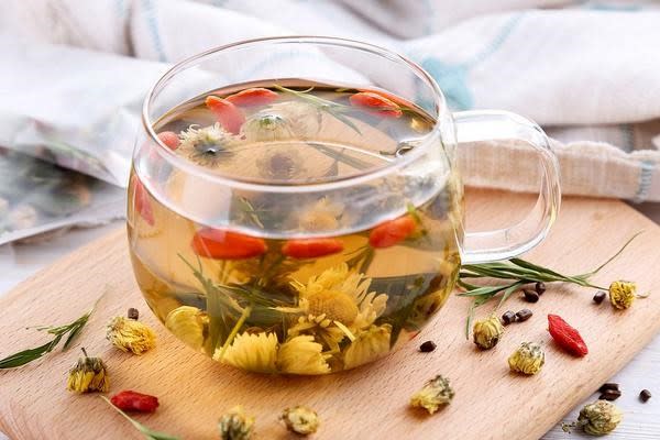 Sự kết hợp giữa hai nguyên liệu này tạo nên loại trà thanh nhẹ, dễ uống và phù hợp để sử dụng hàng ngày. 