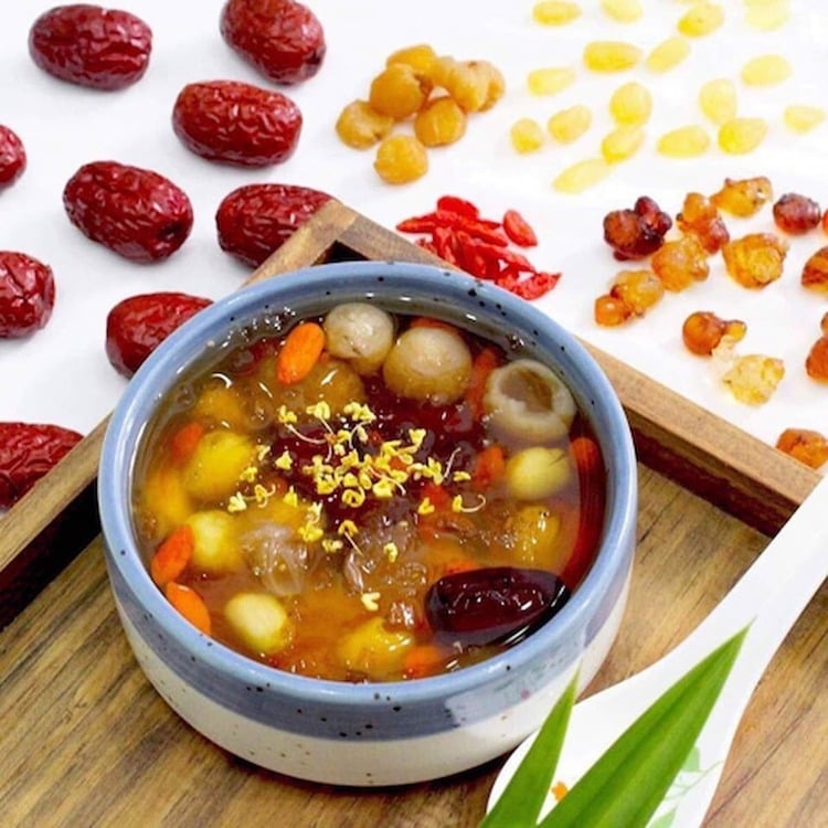 Những nguyên liệu quen thuộc như hạt sen, táo đỏ và kỷ tử từ lâu đã được sử dụng trong nhiều Shbet0099 cá cược trực tuyến dưỡng sinh. 