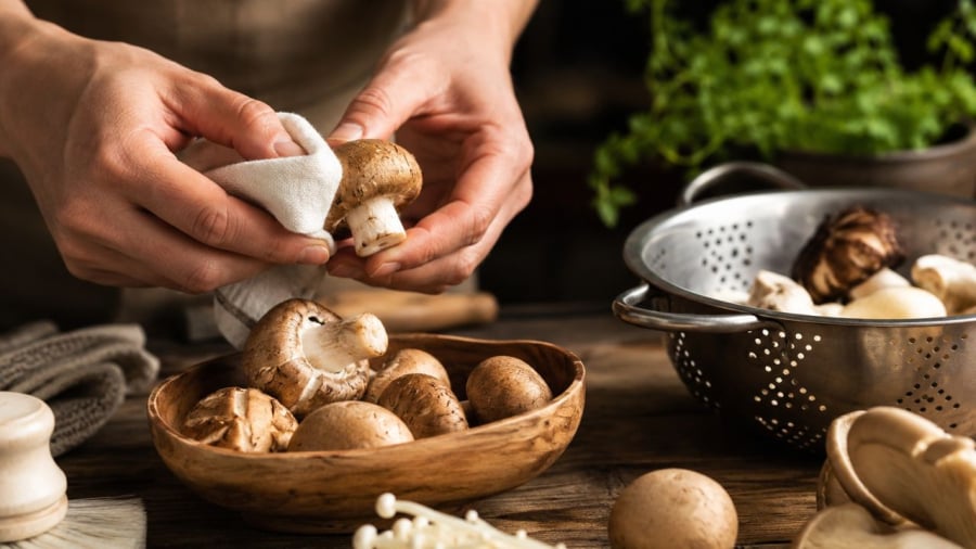 Rửa dưới nước, nấm dễ hút nước