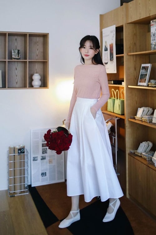 Những bộ Shbet999 com đăng nhập được phối theo cùng tông màu sáng cũng là xu hướng được nhiều người yêu thích. 