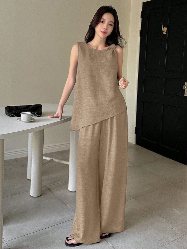 Mỗi khi nhiệt độ tăng cao, linen luôn là cái tên được nhắc đến đầu tiên.