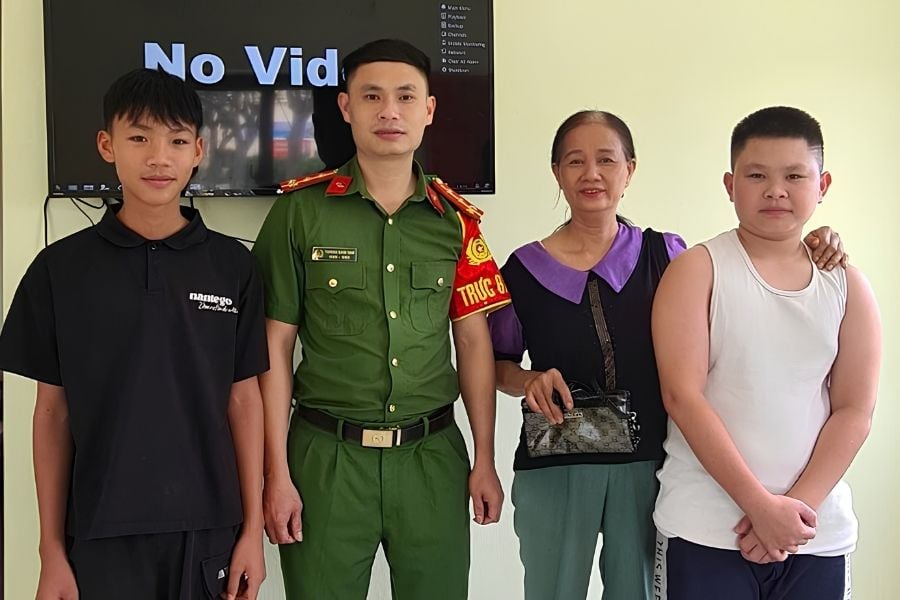 luc-luong-cong-an-ho-tro-tra-vi-ve-cho-nguoi-mat