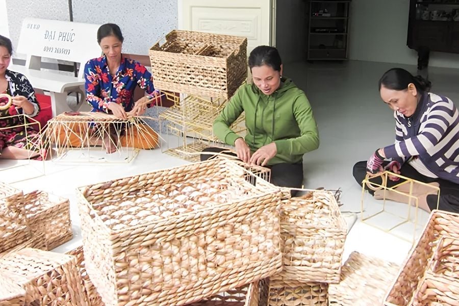 nhieu-phu-nu-dang-khoi-nghiep-tu-chinh-loi-the-va-dac-san-dia-phuong