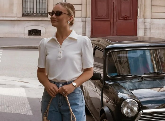 Bên cạnh những phong cách nổi bật, áo polo cũng là món đồ được yêu thích trong xu hướng Quiet Luxury nhờ thiết kế đơn giản nhưng tinh tế.