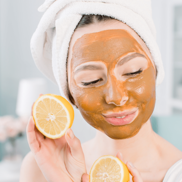 Các loại trái cây thuộc họ cam quýt nổi tiếng với hàm lượng vitamin C dồi dào. 