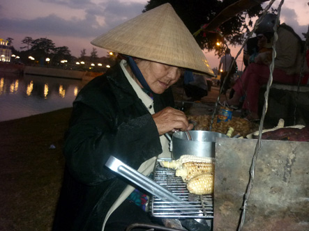 Bữa cơm hàng rong