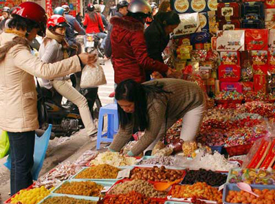 Chất phụ gia thực phẩm trôi nổi trên thị trường.