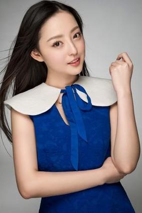 Sinh năm 1989, Angelababy đang là diễn viên Hong Kong được khán giả rất yêu mến. 