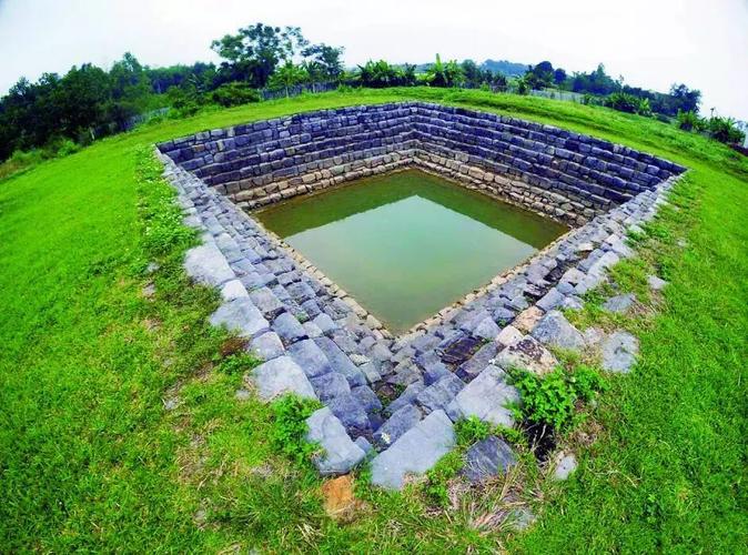 Trần Văn Hùng kể về công việc chạy xe ôm hàng ngày