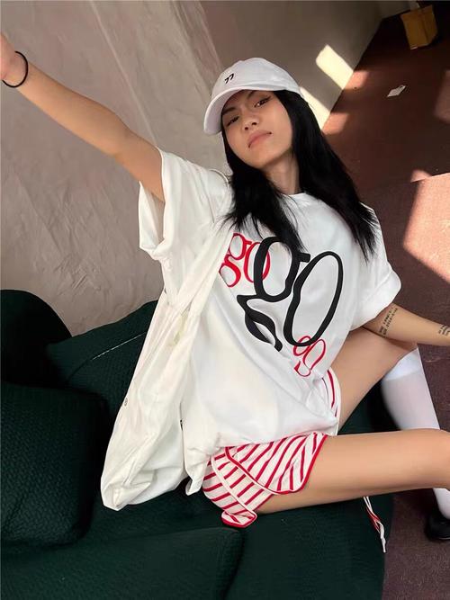 Vụ hành hung đã khiến cho cô người mẫu trẻ bị chấn động não, phần xương sọ bị tụ máu, mắt và một phần mặt bị tổn thương nghiêm trọng.