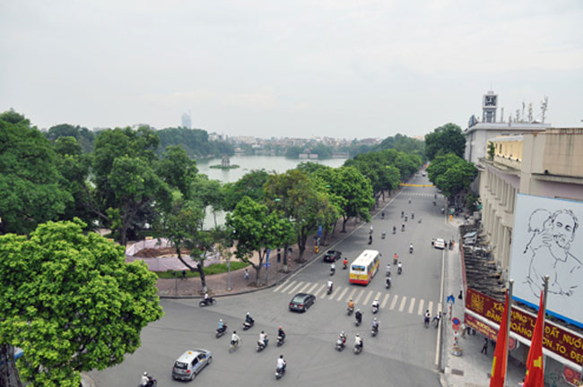 Hà Nội tự hào là Thủ đô ngàn năm văn hiến; hồ Gươm, tháp Rùa, đền Ngọc Sơn là niềm tự hào của người Hà Nội và nhân dân cả nước...