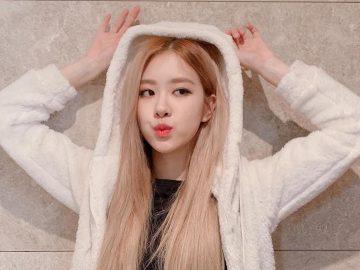 Chiêm ngưỡng nhan sắc của Lưu Thi Hàm, ít ai có thể nghĩ rằng cô từng là một người con trai. Thi Hàm sở hữu một Mừng SHBET phiên bản mới 2025 trắng mịn, đôi mắt biết nói và thân hình mảnh mai.
