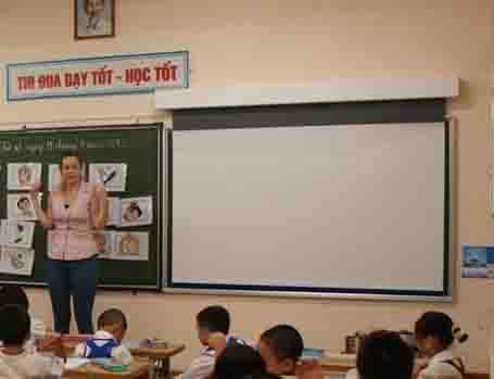 Hệ thống bảng tương tác hơn 160 triệu.