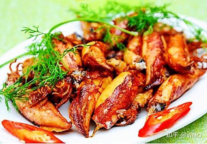 Vướng quá, đứng lên xem cho rõ.