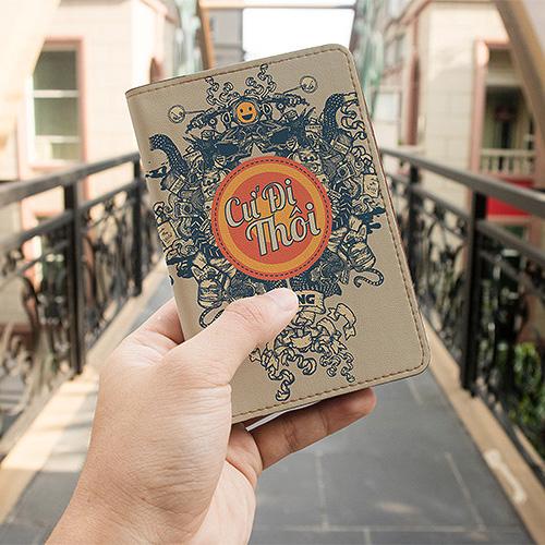 Người dân háo hức chờ đợi. (Ảnh: Ngự Bình/Vietnam+)