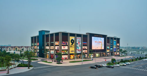 Hàng trăm chủng loại hàng hóa với mức giảm giá tới 50% sẽ có mặt tại VCC Long Biên Outlet từ ngày 18/4