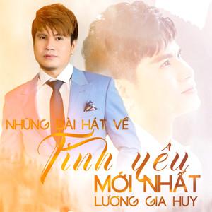  Khuôn mặt lo lắng, Mỹ Xuân liên tục quay lại nhìn người thân ngồi phía sau