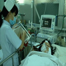 Do mâu thuẫn vợ chồng, sản phụ bị chém sinh con?