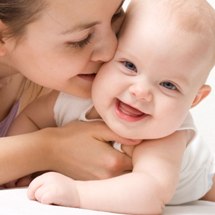 6 điều mẹ cần nhớ khi mua quần áo cho bé sơ sinh