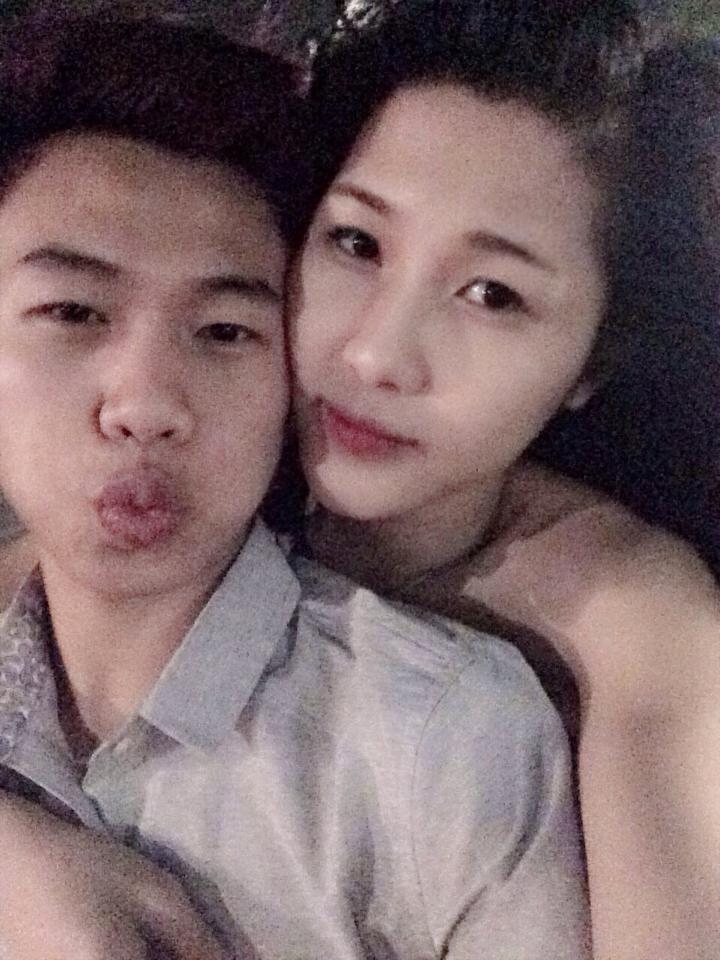 Những khoảnh khắc tình tứ ở mọi lúc, mọi nơi của 2 người.