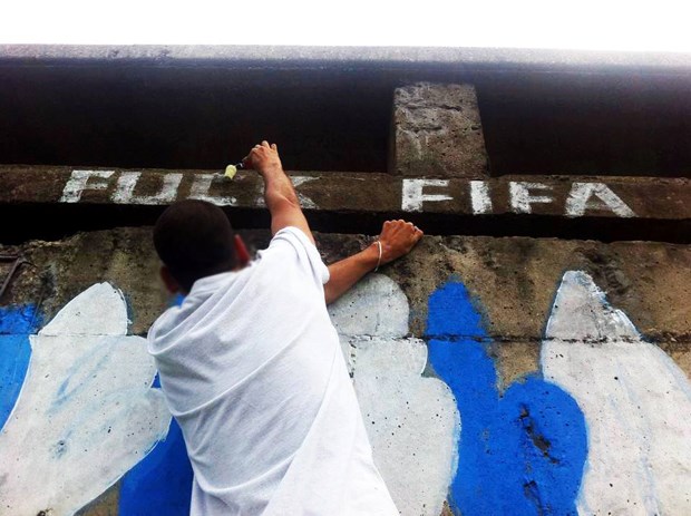 World cup 2014 đáng nhớ, đáng mong của nhiều người nhưng cũng đáng quên vì những hình ảnh sốc như thế này.