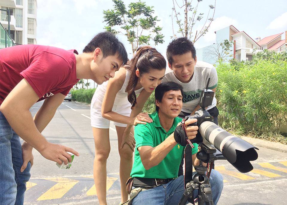 Có những shoot hình đã được photographer rất ưng nhưng vẫn chưa làm hài lòng tính cầu toàn của ngọc nữ.