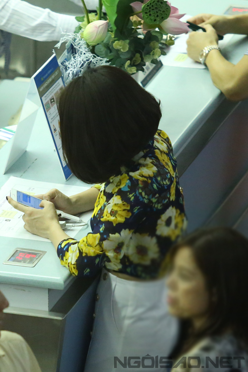 Vân Trang chia sẻ, sau chuyến sang Pháp, cô sẽ về nước tiếp tục thực hiện những dự án phim ảnh dang dở.