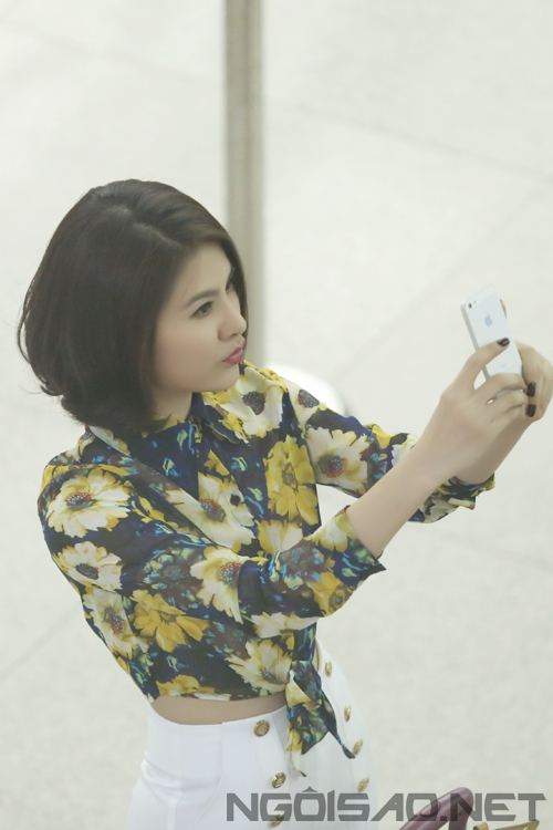 Cô thậm chí còn chu môi "tự sướng" để đăng ảnh lên trang cá nhân, khoe với bạn bè.