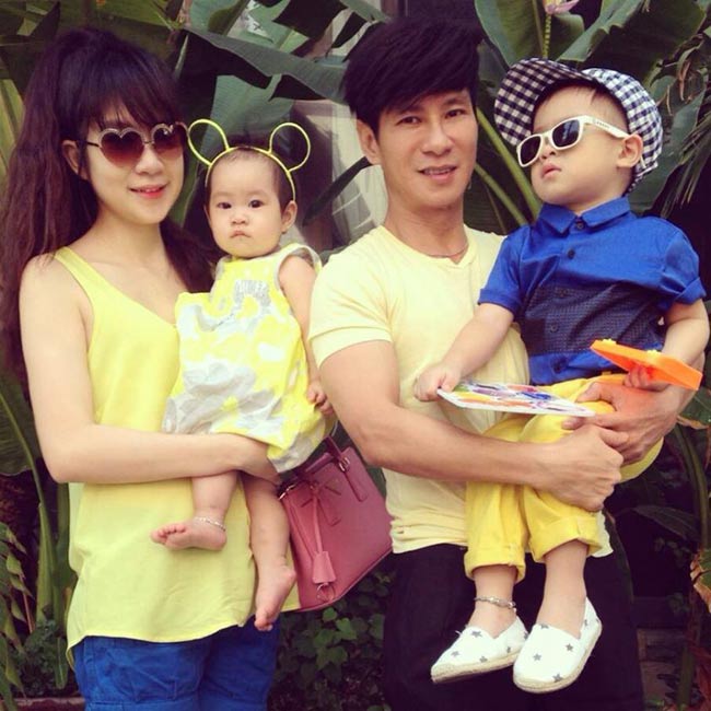 Mới đây, thông tin bà xã Lý Hải đang tiếp tục mang thai ở tháng thứ 4 đã khiến nhiều fan hâm mộ vô cùng ngạc nhiên vì cặp đôi này đã có đủ 'cả nếp cả tẻ'.