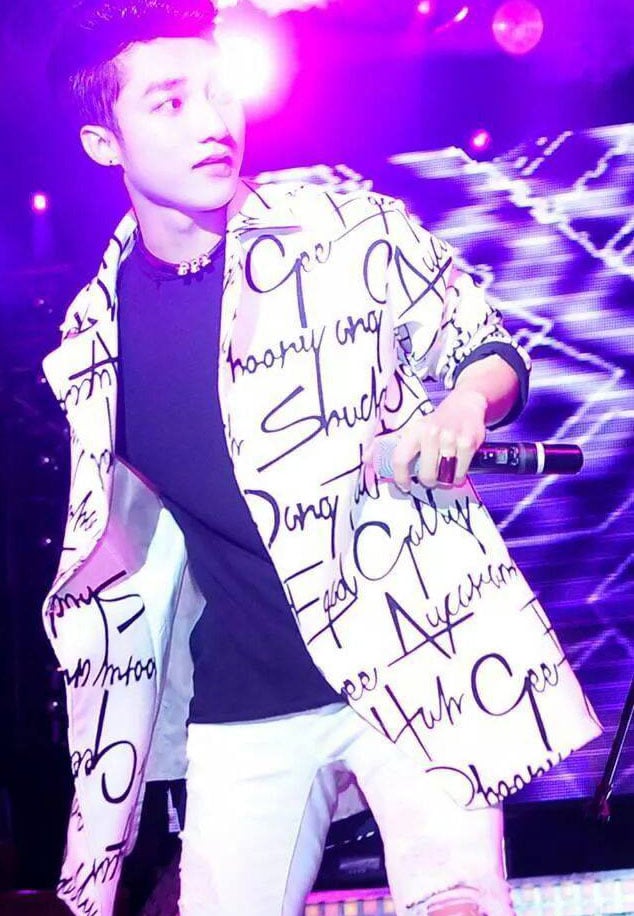 Sơn Tùng M-Tp cảm thấy tuyệt vời trong bữa tiệc sinh nhật cùng fan: "Hôm nay là ngày quá là tuyệt luôn. Cảm ơn mọi người rất nhiều"