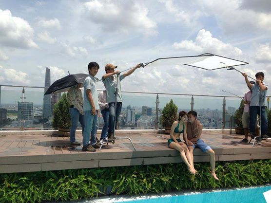 Một cảnh quay lãng mạn của Lương Mạnh Hải và Minh Hằng.