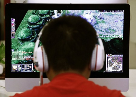 Trung Quốc là một trong những quốc gia đầu tiên trên thế giới xem “nghiện Internet” là một chứng bệnh rối loạn tâm lý cần phải điều trị.