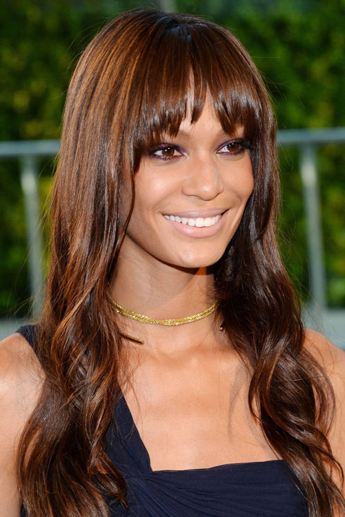 Sắc nâu sáng là điểm cộng về ngoại hình cho Joan Smalls vì nó giúp siêu mẫu tỏa sáng với Shbet123 Link Vào ShBet Mới Nhất óng mượt, sáng bóng. Khi nhuộm màu tóc này, cô thường chọn cách make-up nhẹ nhàng cùng son nude nhằm làm nổi bật nét đẹp tự nhiên.