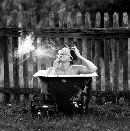 Một thư giãn của một người họ hàng với Sebastian.
