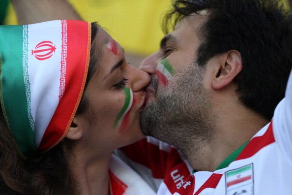 CĐV Iran chia tay World Cup với 1 điểm có được. Cả 4 đội bóng châu Á đều bị loại ngay từ vòng bảng.