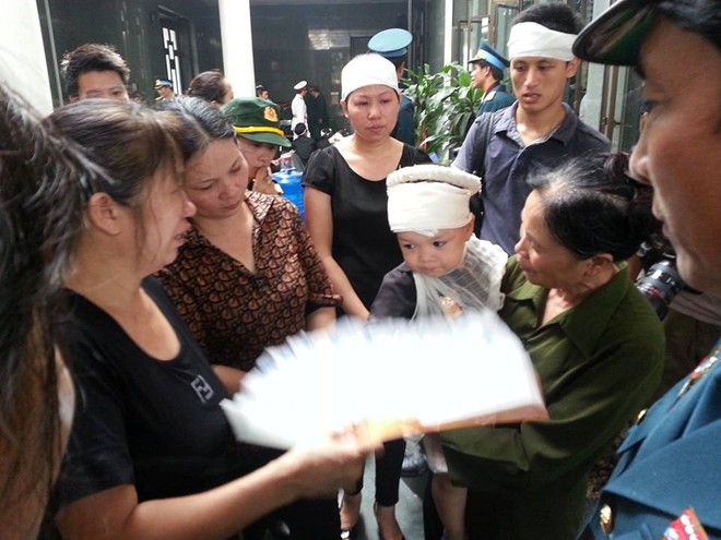 Không ai cầm nổi nước mắt khi chứng kiến những cảnh này.