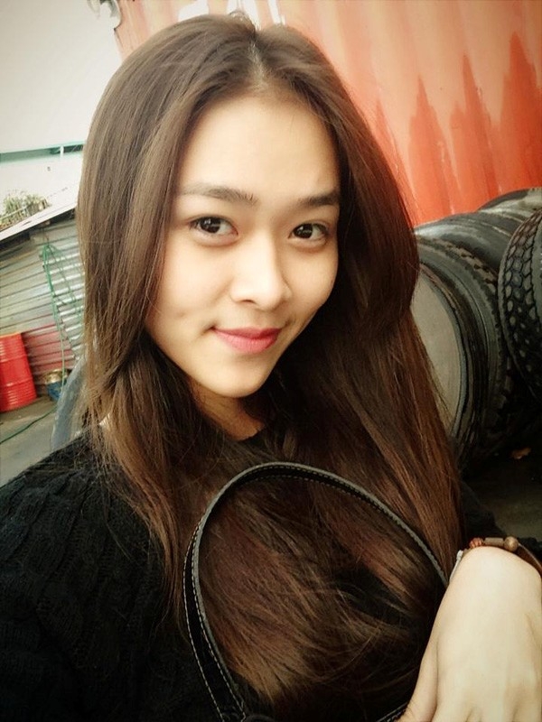 Hotgirl Diệp Bảo Ngọc Cũng là một trong những hot girl sớm theo chồng khi đang ở đỉnh cao của sự nghiệp, Diệp Bảo Ngọc đã chứng minh sự lựa chọn của mình là đúng khi hiện tại, cô đã có một Shbet111 slot, casino, thể thao, xổ số nhỏ hạnh phúc và sở hữu nhan sắc ngày càng mặn mà.