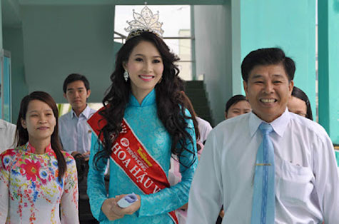 Còn với Thu Thảo, dù là hoa hậu quốc gia cô vẫn không màng tới hào quang showbiz.