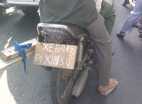 Vẫn là câu chuyện về biển số xe.