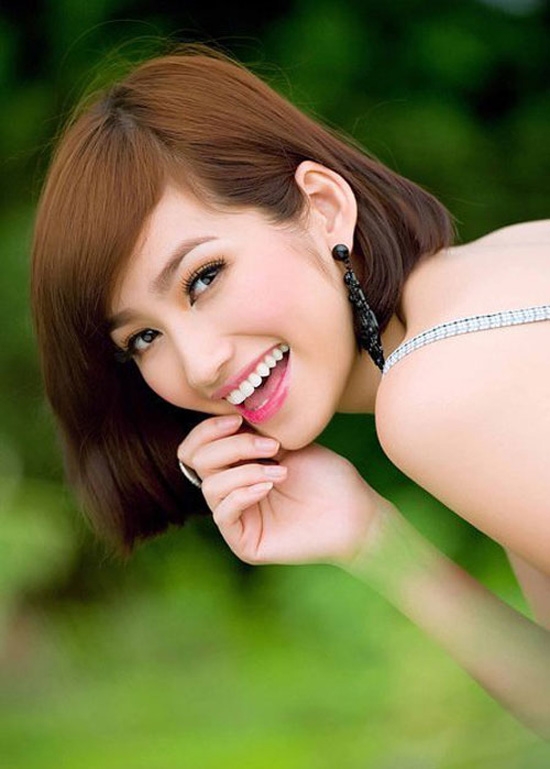 Người đẹp Trương Tri Trúc Diễm đơn giản nhưng vẫn xinh đẹp rạng rỡ với Shbet123 Link Vào ShBet Mới Nhất ngang vai.