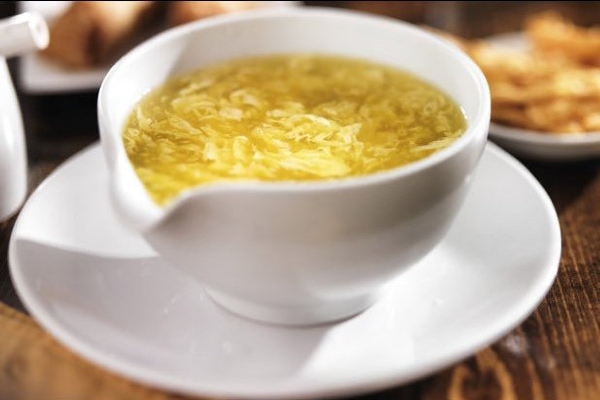 Trung Quốc - Canh trứng: Đây là món canh trứng nở hoa đẹp mắt của người Trung Hoa.
