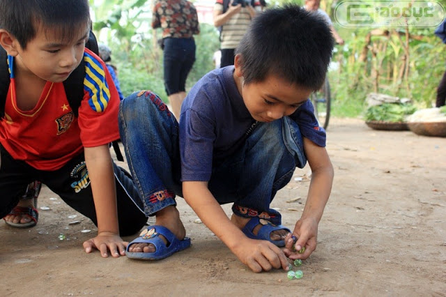 Trò chơi yêu thích thuở ấu thơ của các em bé