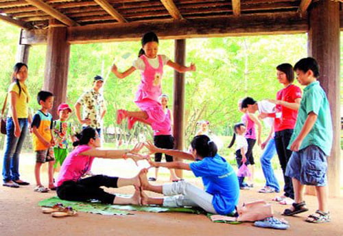 Trò chơi mà rất nhiều tuổi thơ của các bạn nhỏ đều trải qua.